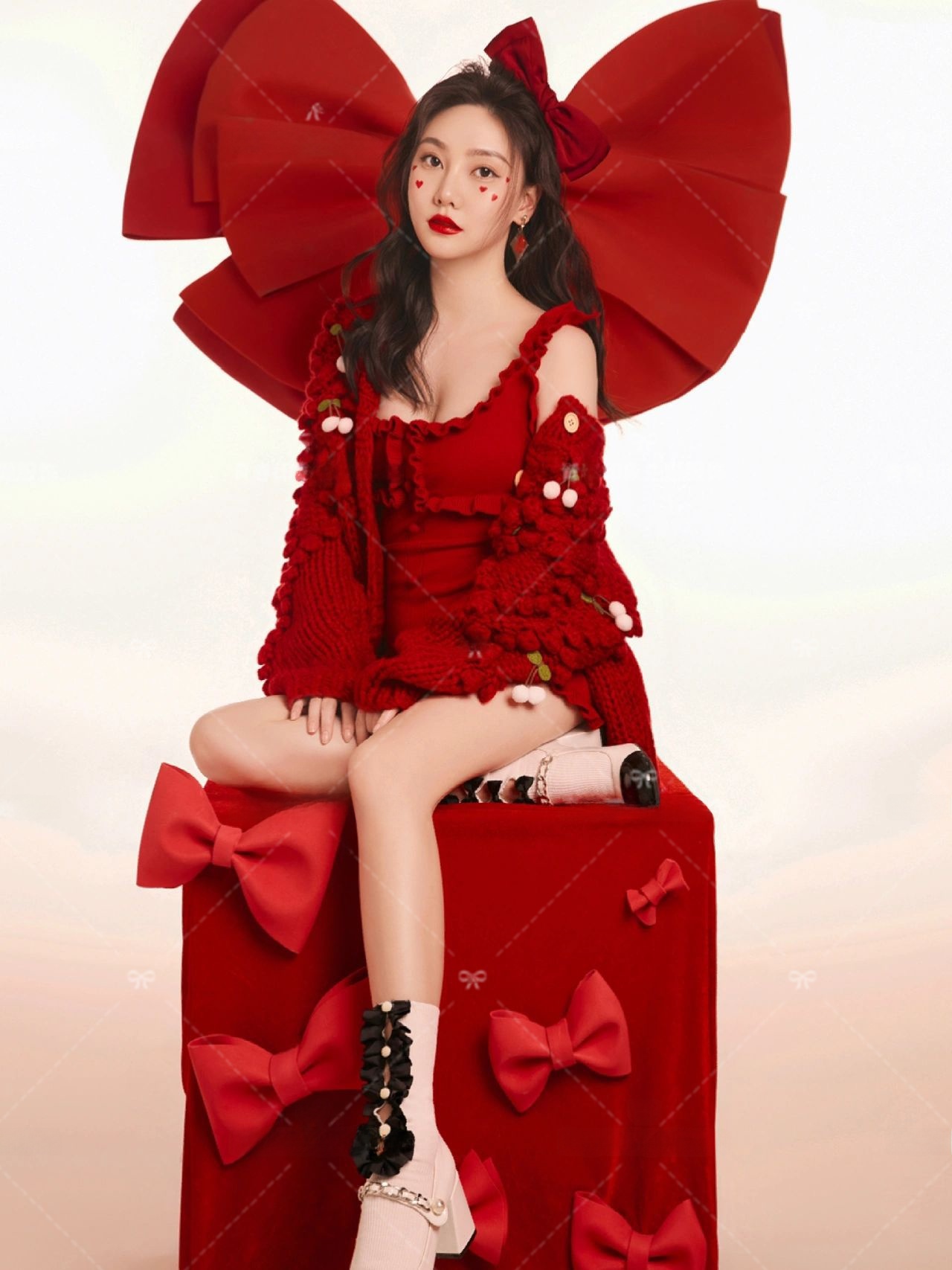 Sweater Merah Tema Natal Fotog - Photography Of The Year ulasan dan harga