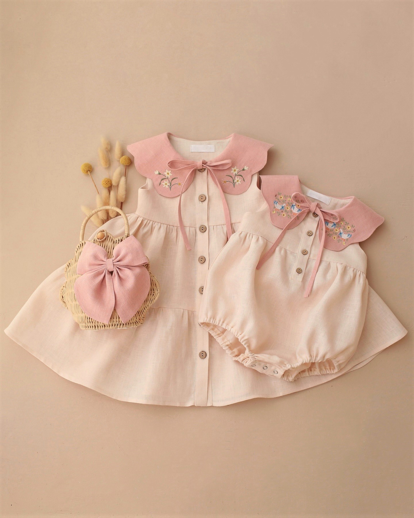 Gaun Linen Beige Bordir Bebek  - Photography Duck ulasan dan harga
