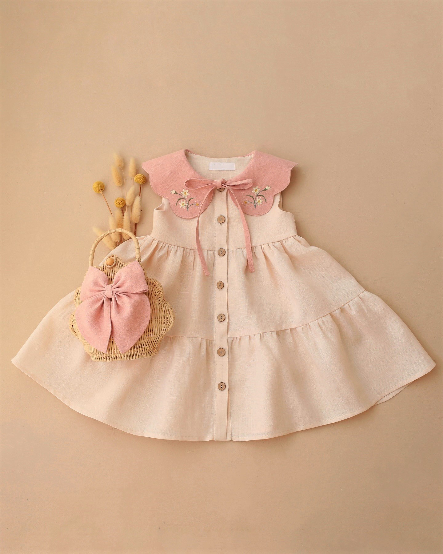 Gaun Linen Beige Bordir Bebek  - Photography Duck ulasan dan harga